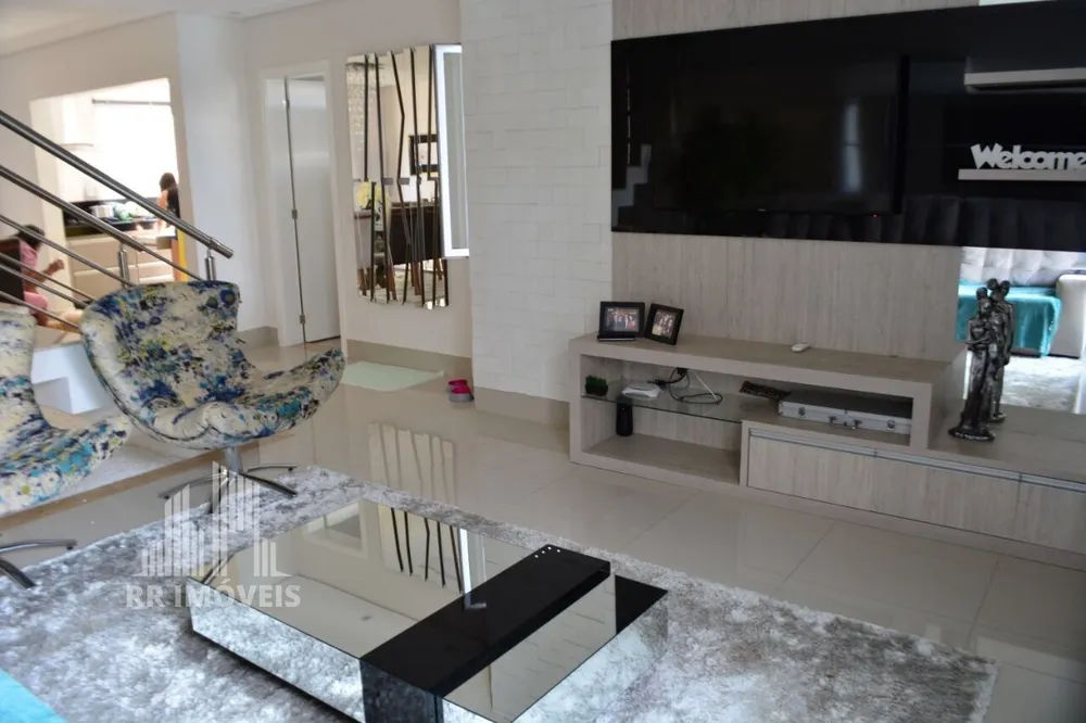 Casa, 3 quartos, 220 m² - Foto 1