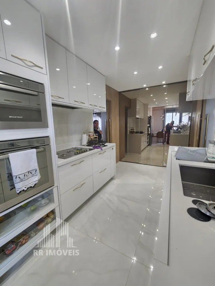 Apartamento, 4 quartos, 228 m² - Foto 1