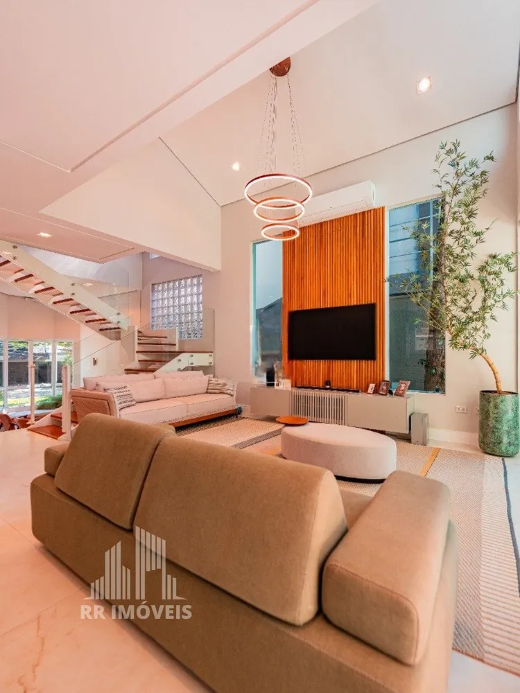 Casa, 3 quartos, 290 m² - Foto 1