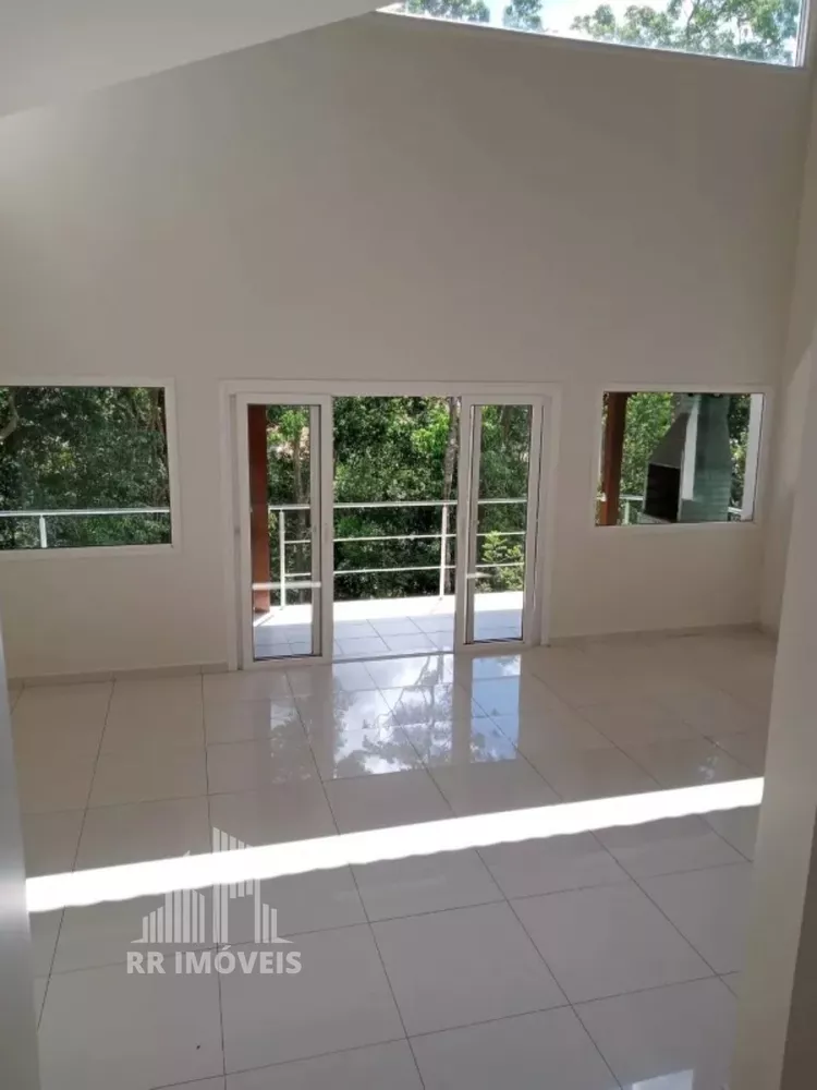 Casa à venda com 4 quartos, 330m² - Foto 3