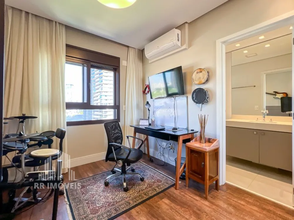 Apartamento, 3 quartos, 228 m² - Foto 4