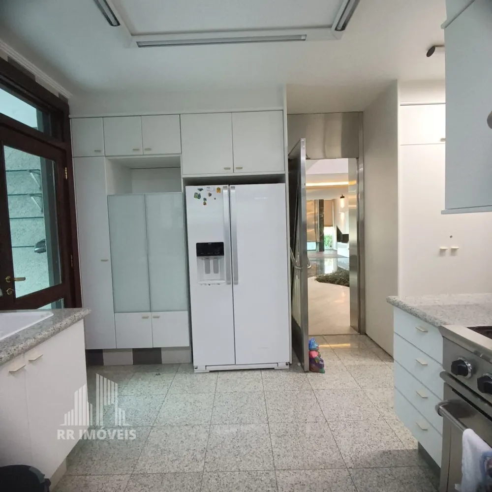 Casa, 6 quartos, 627 m² - Foto 1