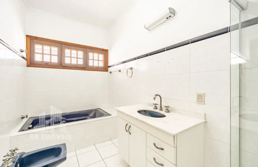 Casa, 3 quartos, 239 m² - Foto 1