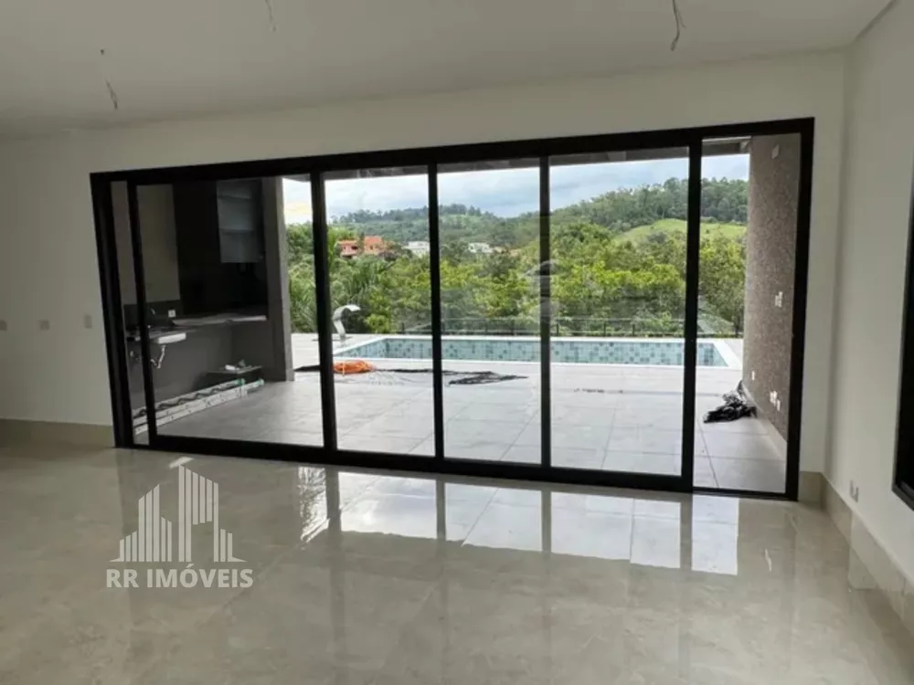 Casa à venda com 4 quartos, 306m² - Foto 4