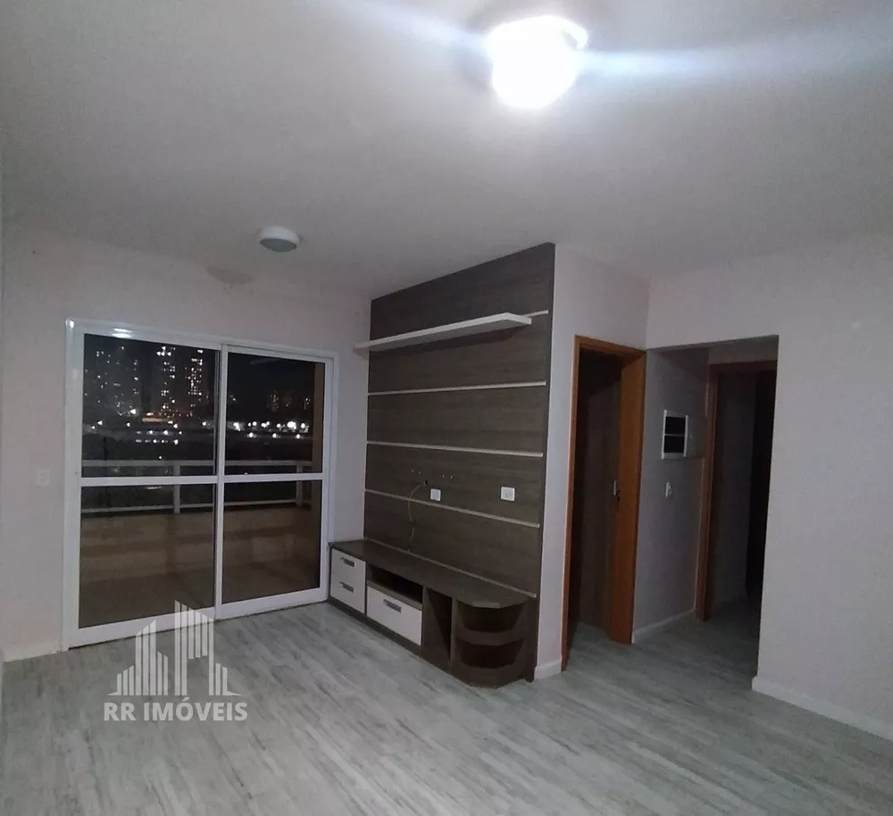 Apartamento à venda com 2 quartos, 68m² - Foto 1