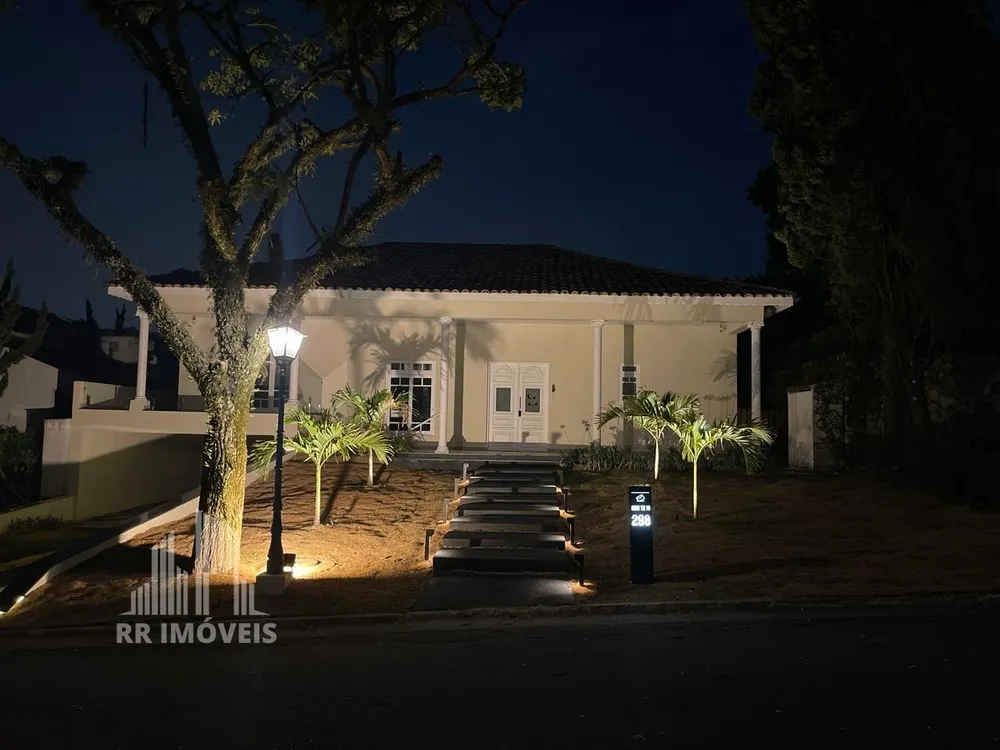 Casa, 4 quartos, 322 m² - Foto 1