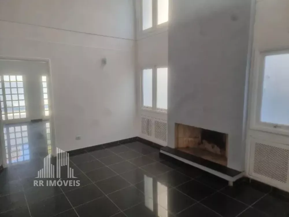 Casa à venda com 4 quartos, 350m² - Foto 1