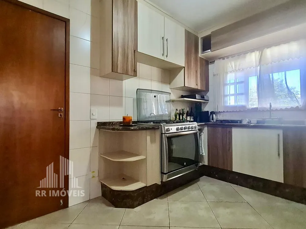 Casa, 3 quartos, 250 m² - Foto 9