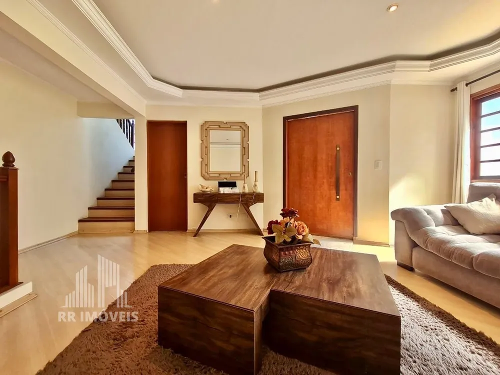 Casa, 3 quartos, 250 m² - Foto 1
