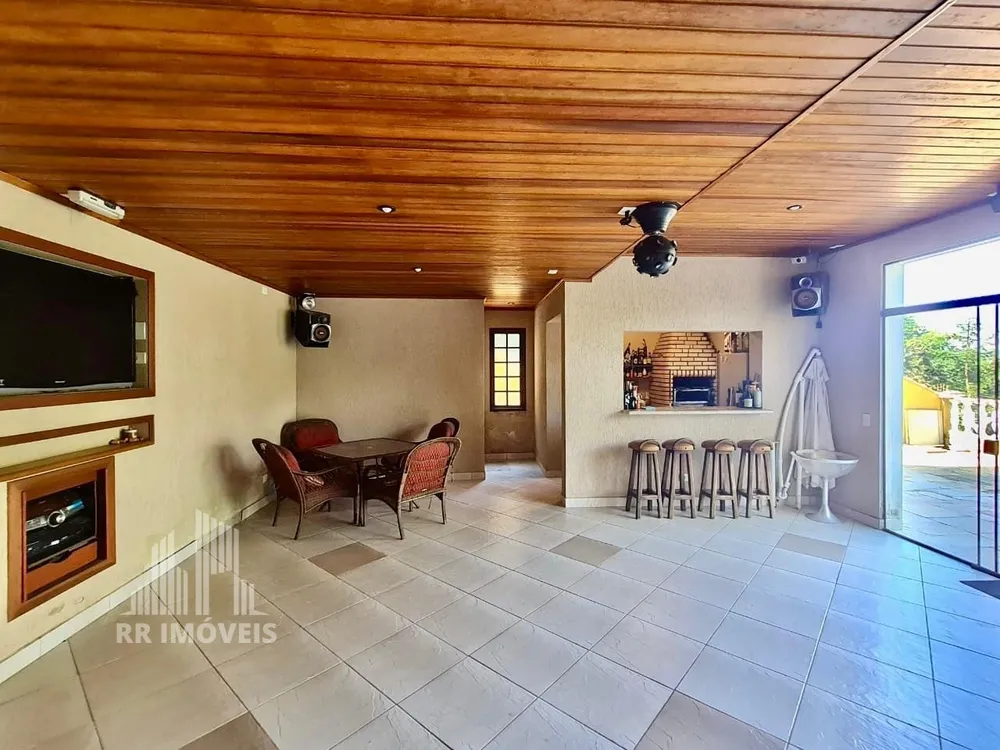 Casa, 3 quartos, 250 m² - Foto 11