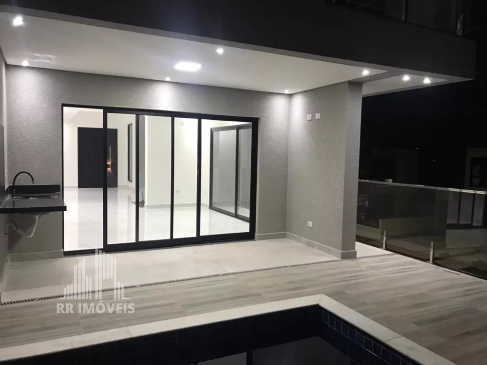 Casa à venda com 4 quartos, 254m² - Foto 3