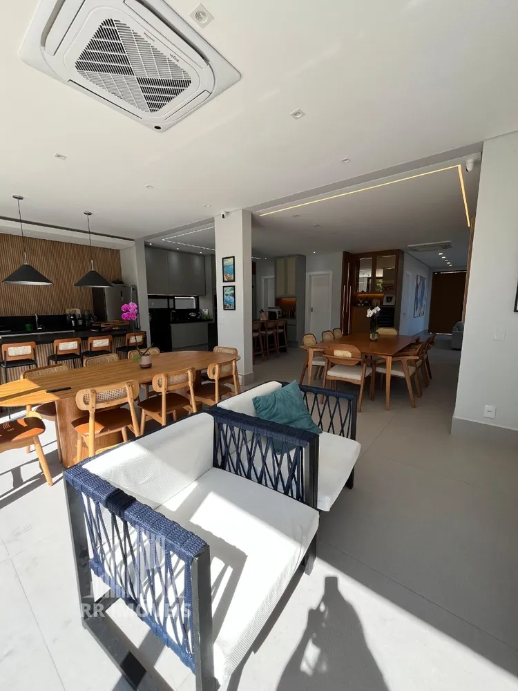 Casa, 5 quartos, 371 m² - Foto 1