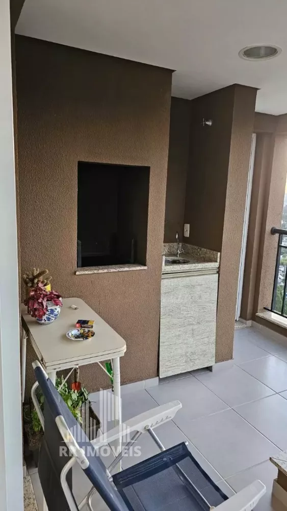 Apartamento à venda com 2 quartos, 68m² - Foto 4