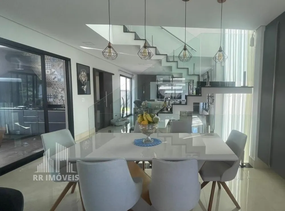 Casa, 3 quartos, 197 m² - Foto 2