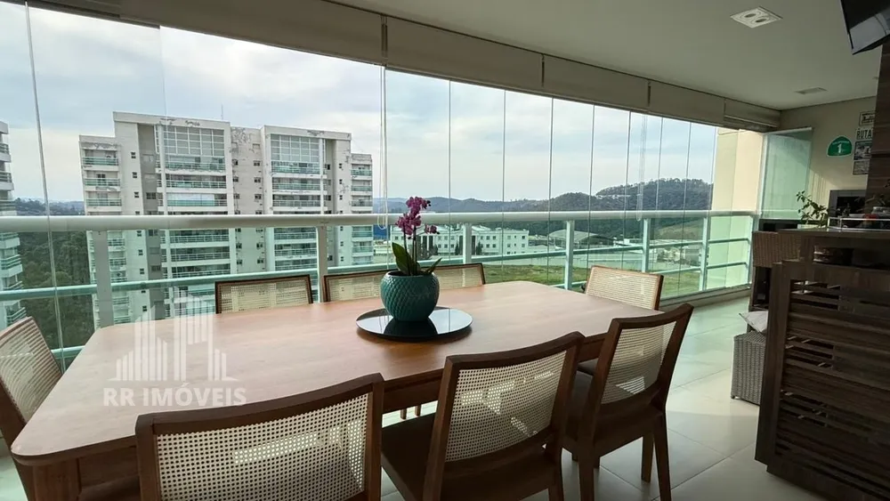 Apartamento, 3 quartos, 202 m² - Foto 1