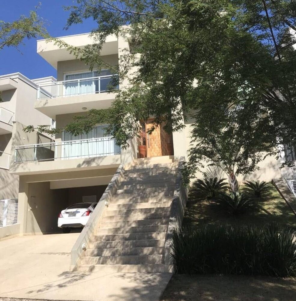 Casa, 4 quartos, 240 m² - Foto 1