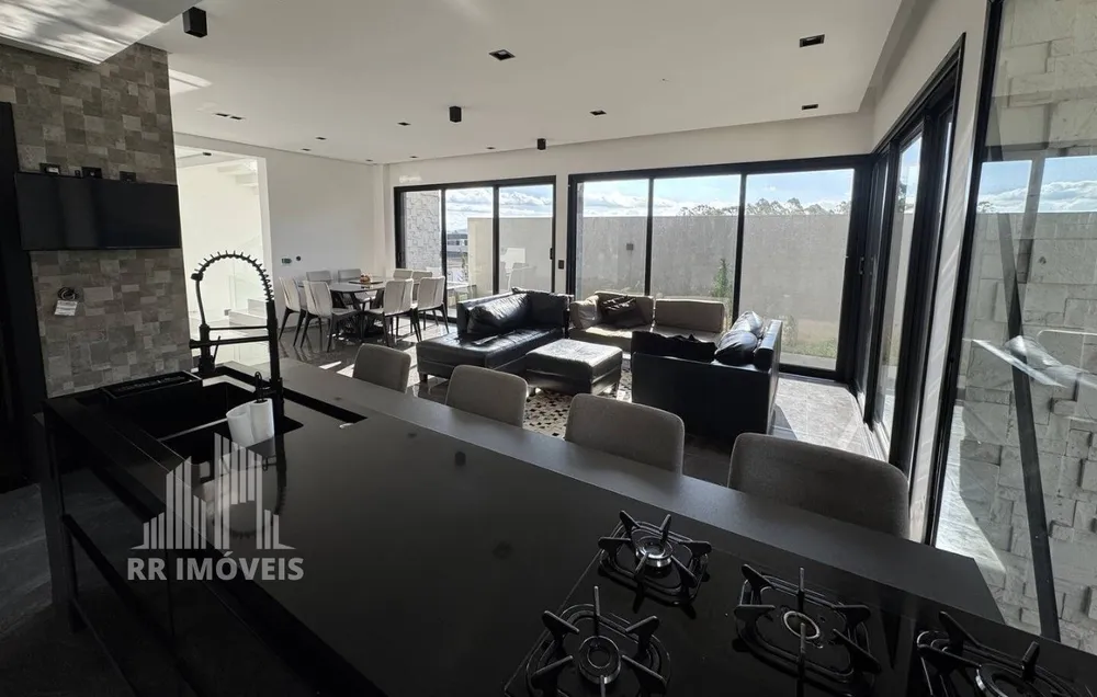 Casa, 4 quartos, 384 m² - Foto 1