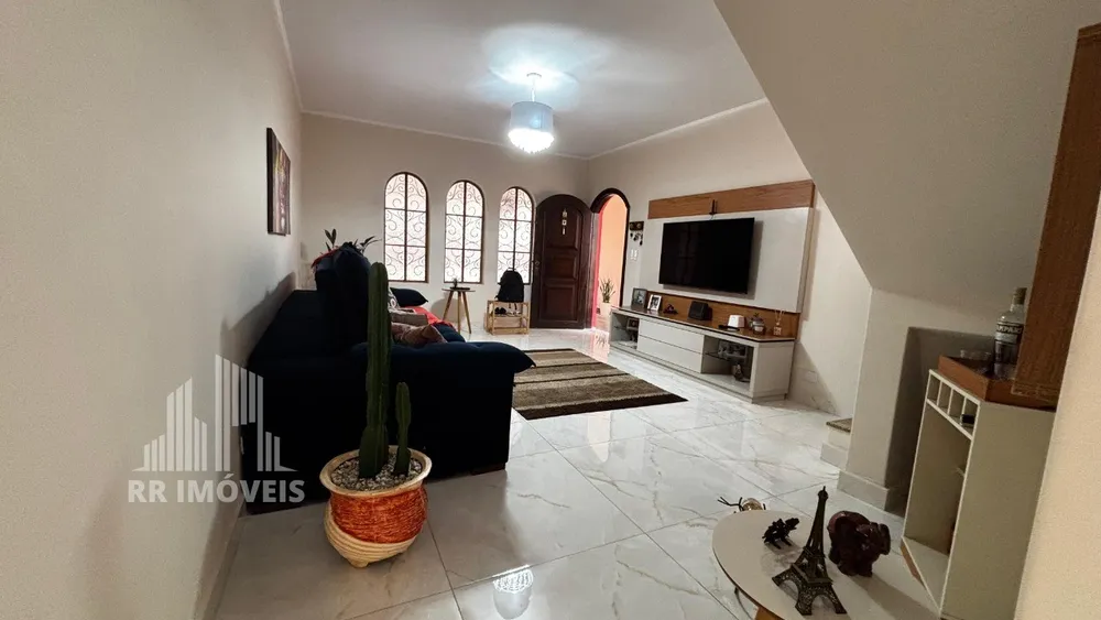 Casa, 3 quartos, 161 m² - Foto 1