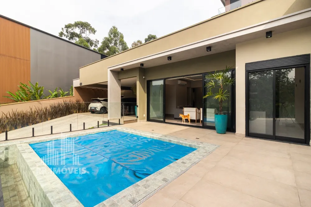Casa, 3 quartos, 230 m² - Foto 2