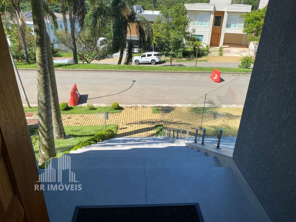 Casa, 4 quartos, 380 m² - Foto 1