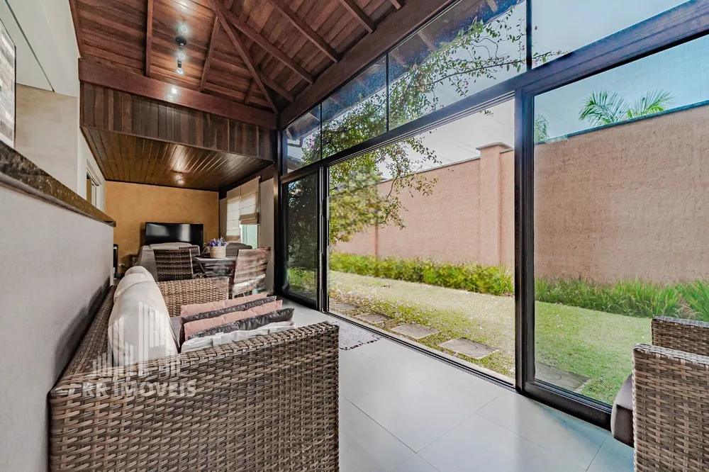 Casa, 4 quartos, 307 m² - Foto 2
