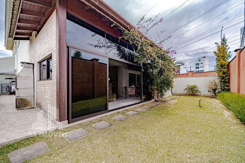 Casa, 4 quartos, 307 m² - Foto 1