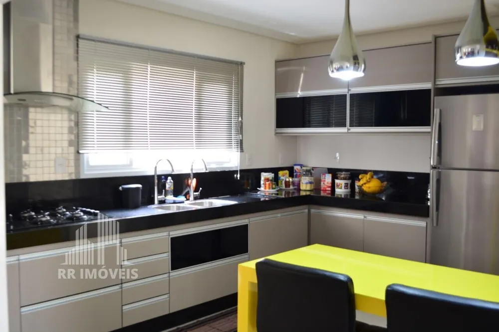 Casa, 3 quartos, 220 m² - Foto 3