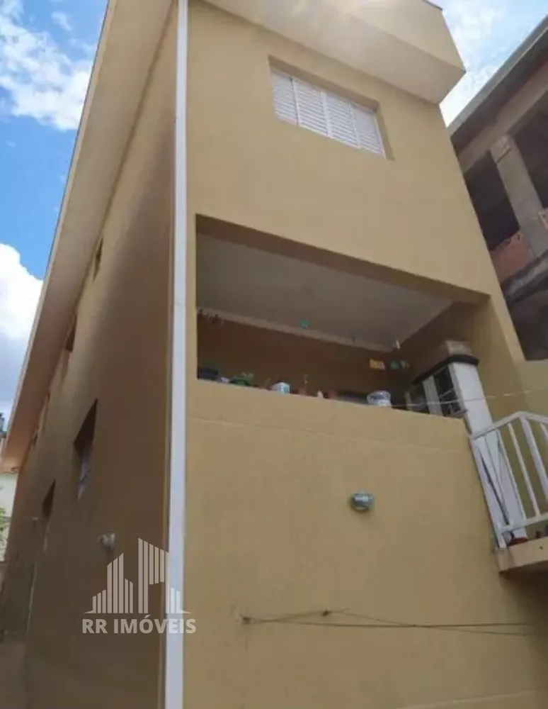 Casa à venda com 3 quartos, 110m² - Foto 1