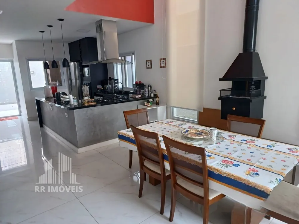 Casa, 4 quartos, 250 m² - Foto 1