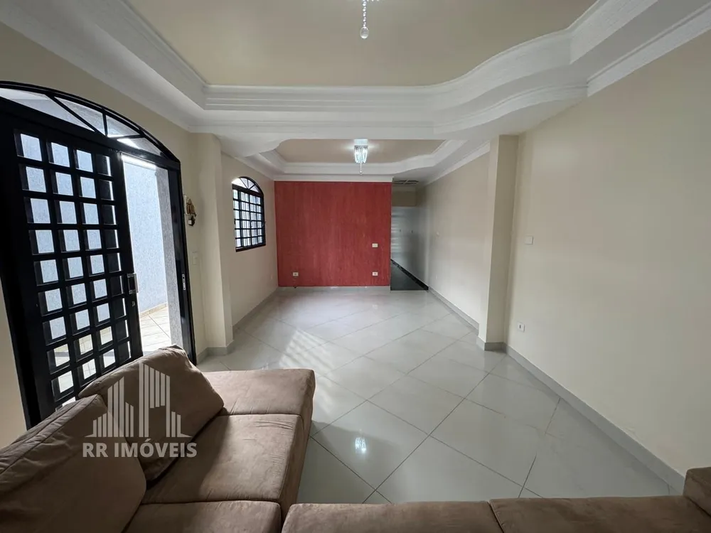 Casa, 3 quartos, 229 m² - Foto 2