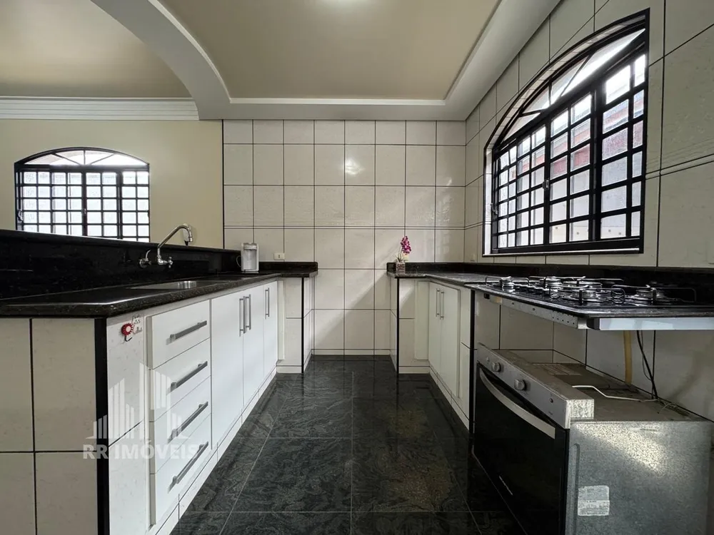 Casa, 3 quartos, 229 m² - Foto 3