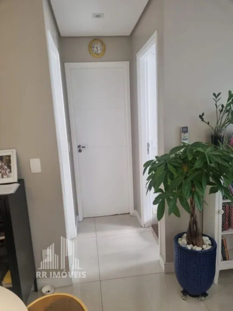 Apartamento à venda com 2 quartos, 62m² - Foto 2