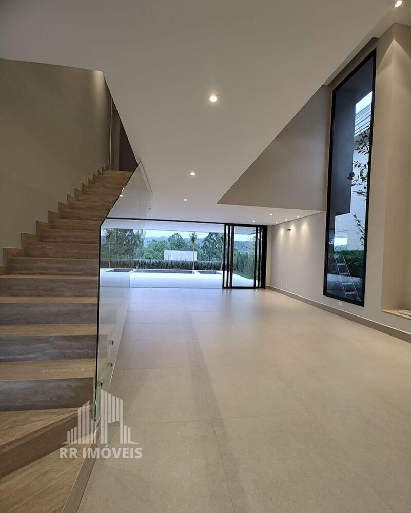 Casa, 4 quartos, 338 m² - Foto 2