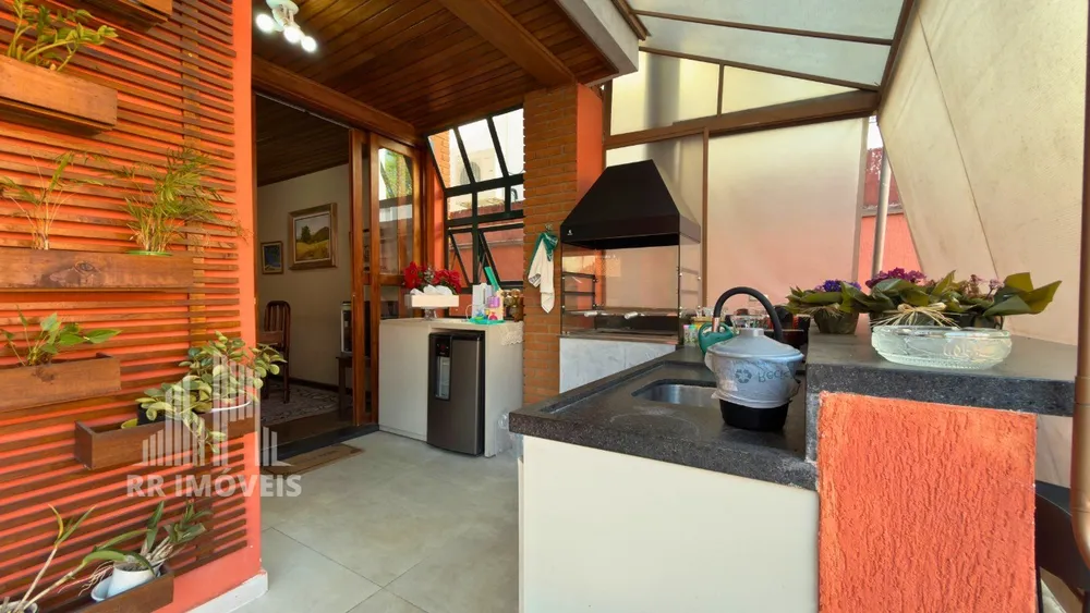 Casa, 4 quartos, 305 m² - Foto 3