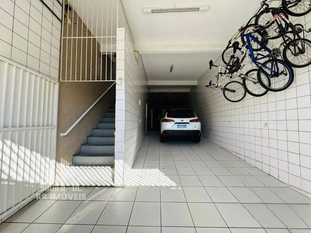 Casa, 4 quartos, 270 m² - Foto 11