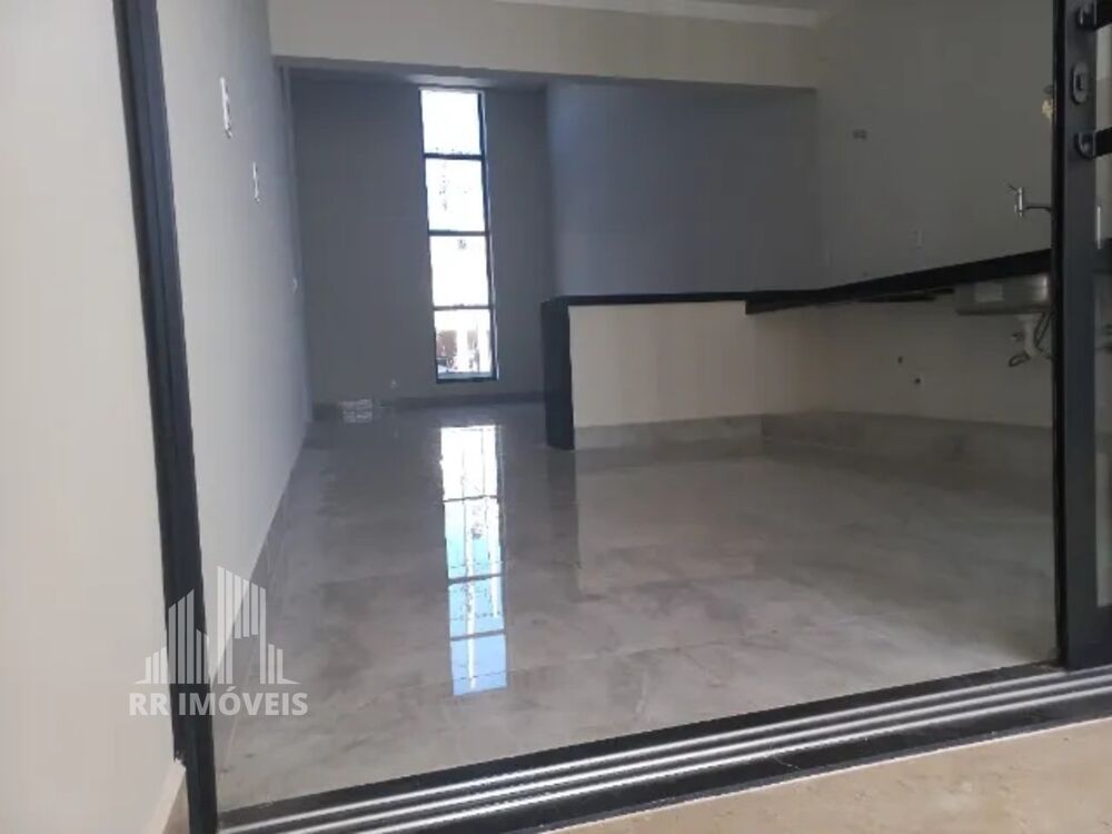 Casa à venda com 3 quartos, 173m² - Foto 1
