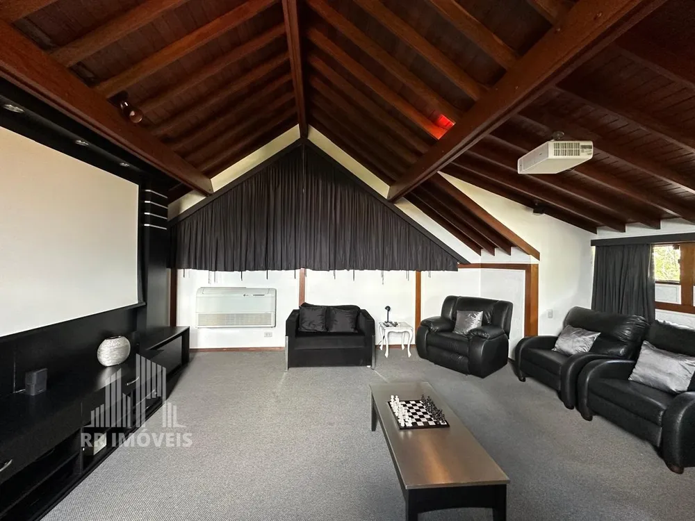 Casa, 4 quartos, 705 m² - Foto 1