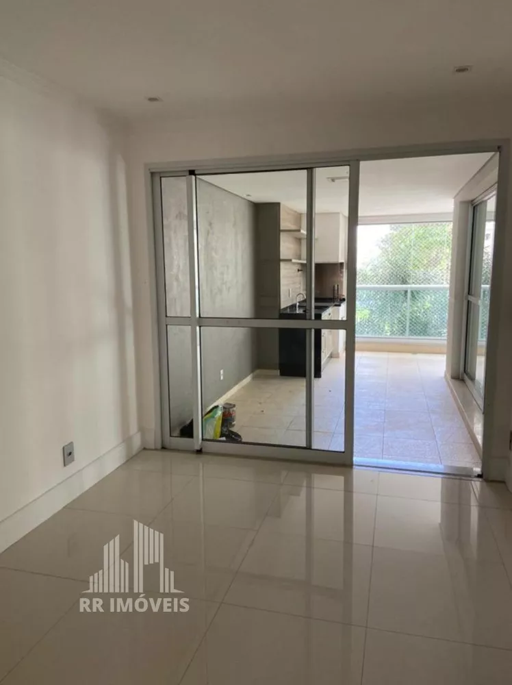 Apartamento à venda com 3 quartos, 235m² - Foto 2