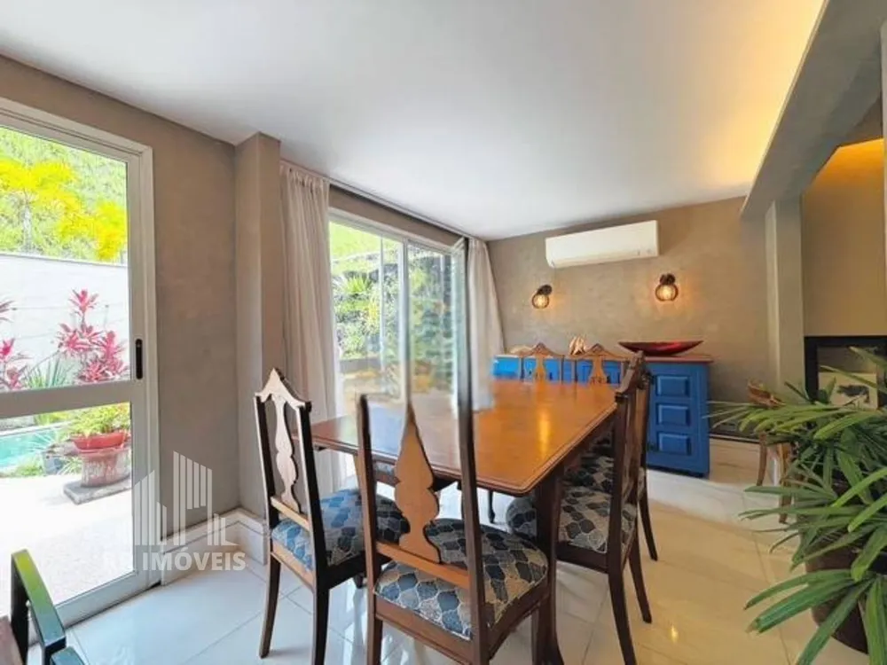 Casa, 3 quartos, 200 m² - Foto 1