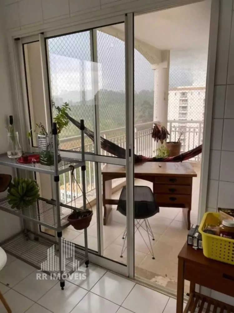 Apartamento à venda com 3 quartos, 110m² - Foto 3