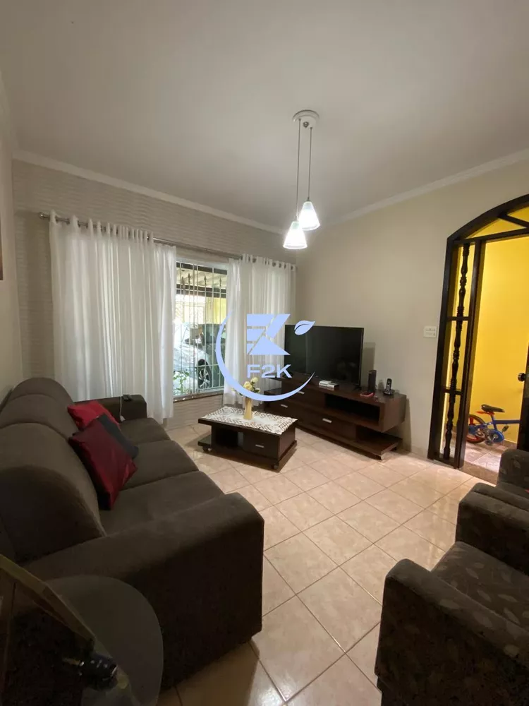 Casa à venda com 3 quartos, 155m² - Foto 1