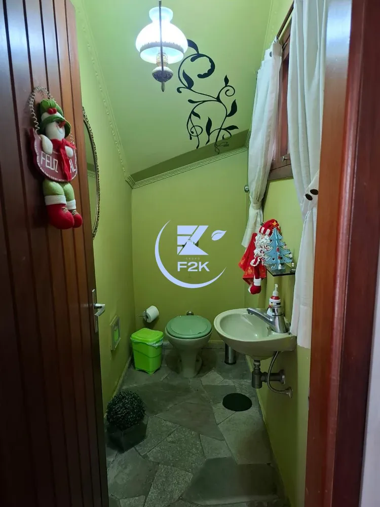 Casa, 3 quartos, 194 m² - Foto 1