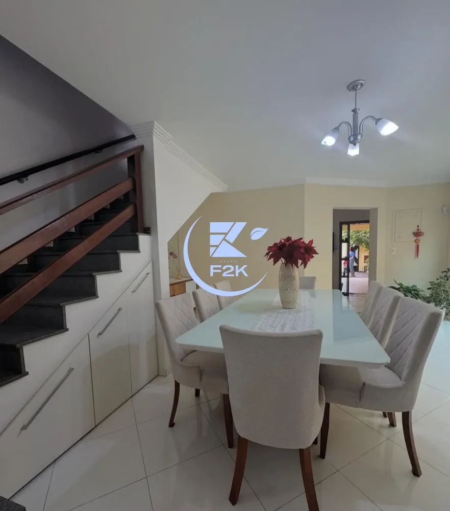 Sobrado, 4 quartos, 303 m² - Foto 2