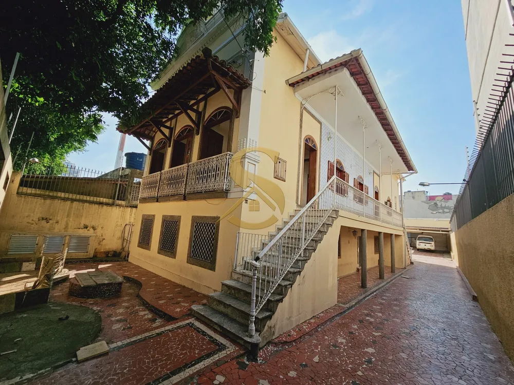 Casa, 6 quartos, 584 m² - Foto 1