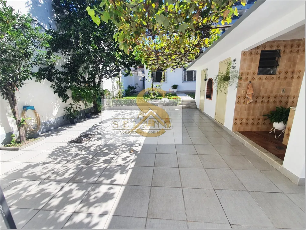 Casa, 4 quartos, 222 m² - Foto 2