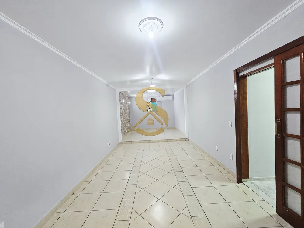 Casa, 3 quartos, 229 m² - Foto 4