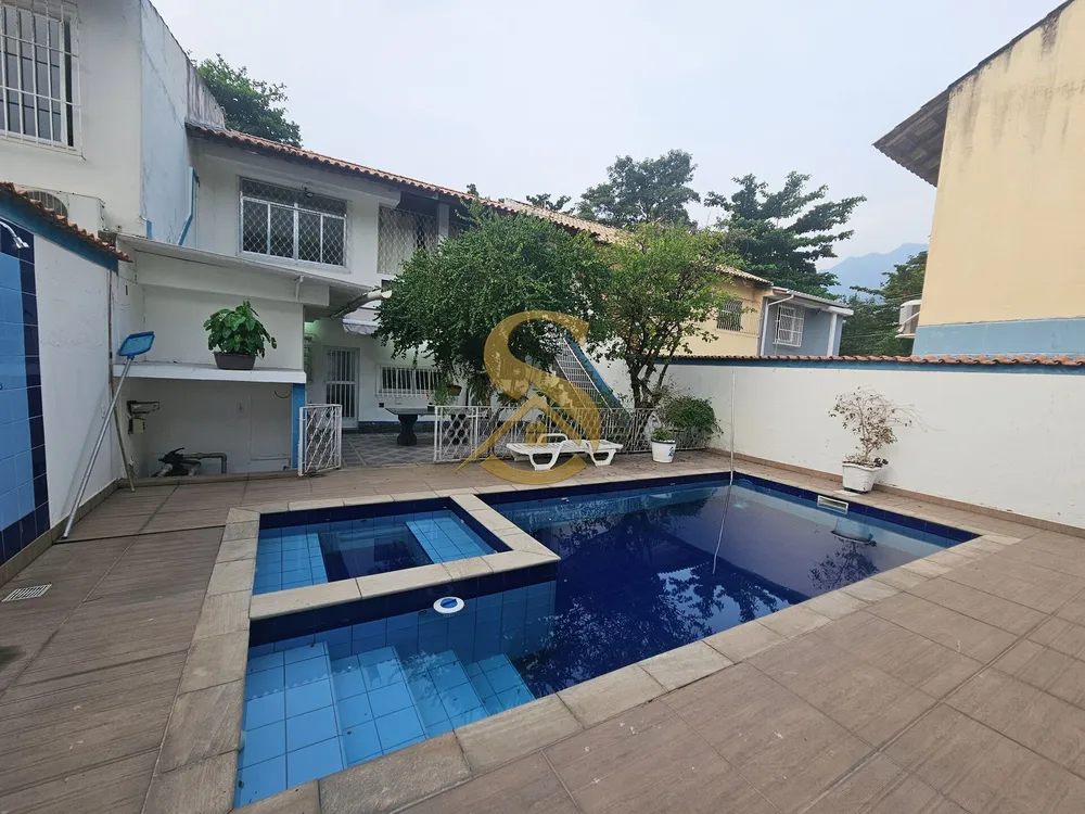 Casa, 3 quartos, 229 m² - Foto 3