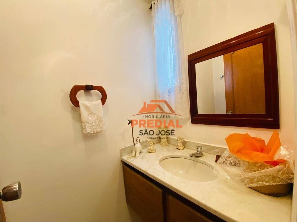 Apartamento para alugar com 3 quartos, 134m² - Foto 2