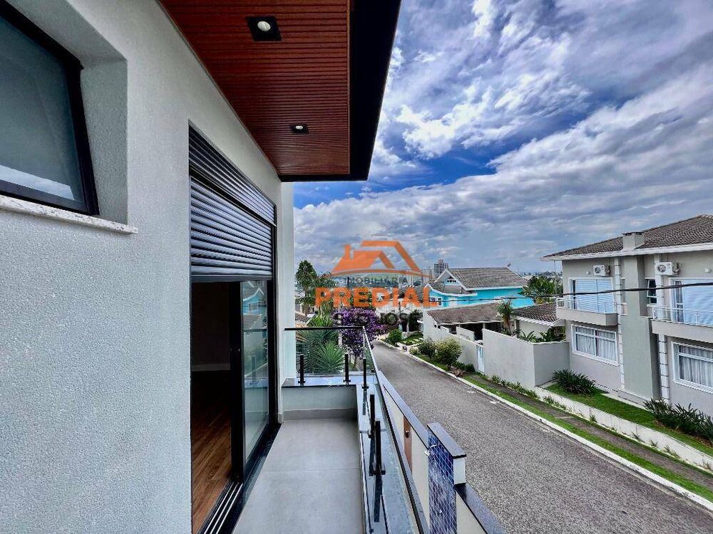 Casa de Condomínio à venda com 4 quartos, 270m² - Foto 4