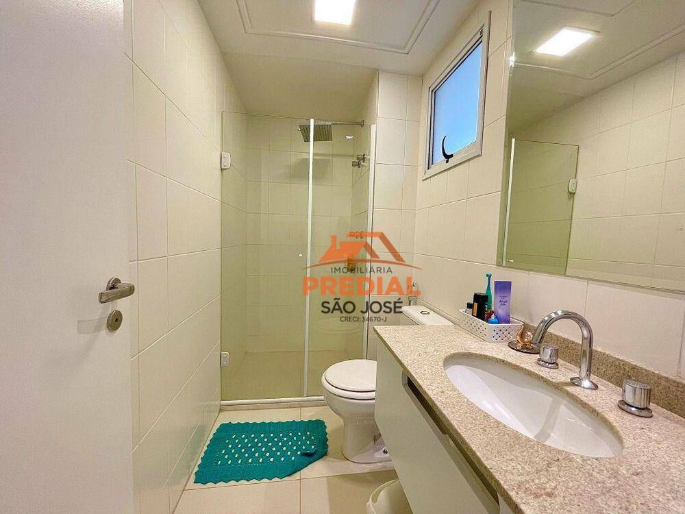 Apartamento à venda com 3 quartos, 182m² - Foto 3